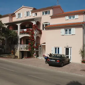 Appartement House Maric